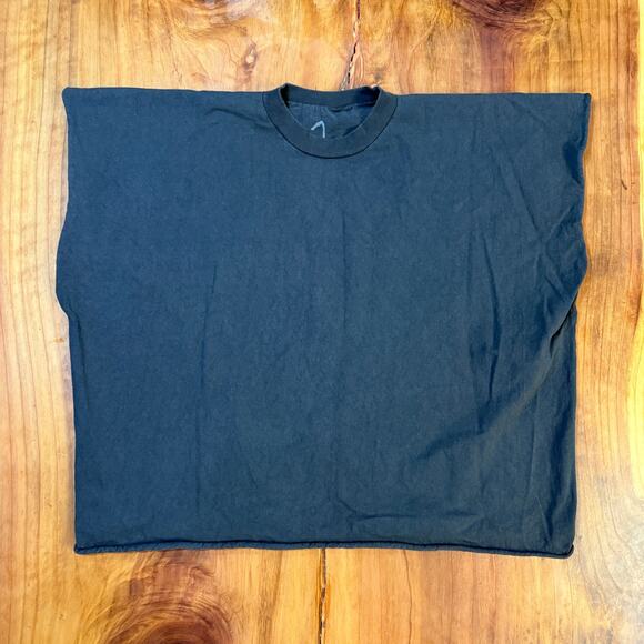 YZY Kanye West Vultures 1 Official Merch Unisex Shirt 1 S/M Cotton Boxy UU18 - Picture 1 of 3
